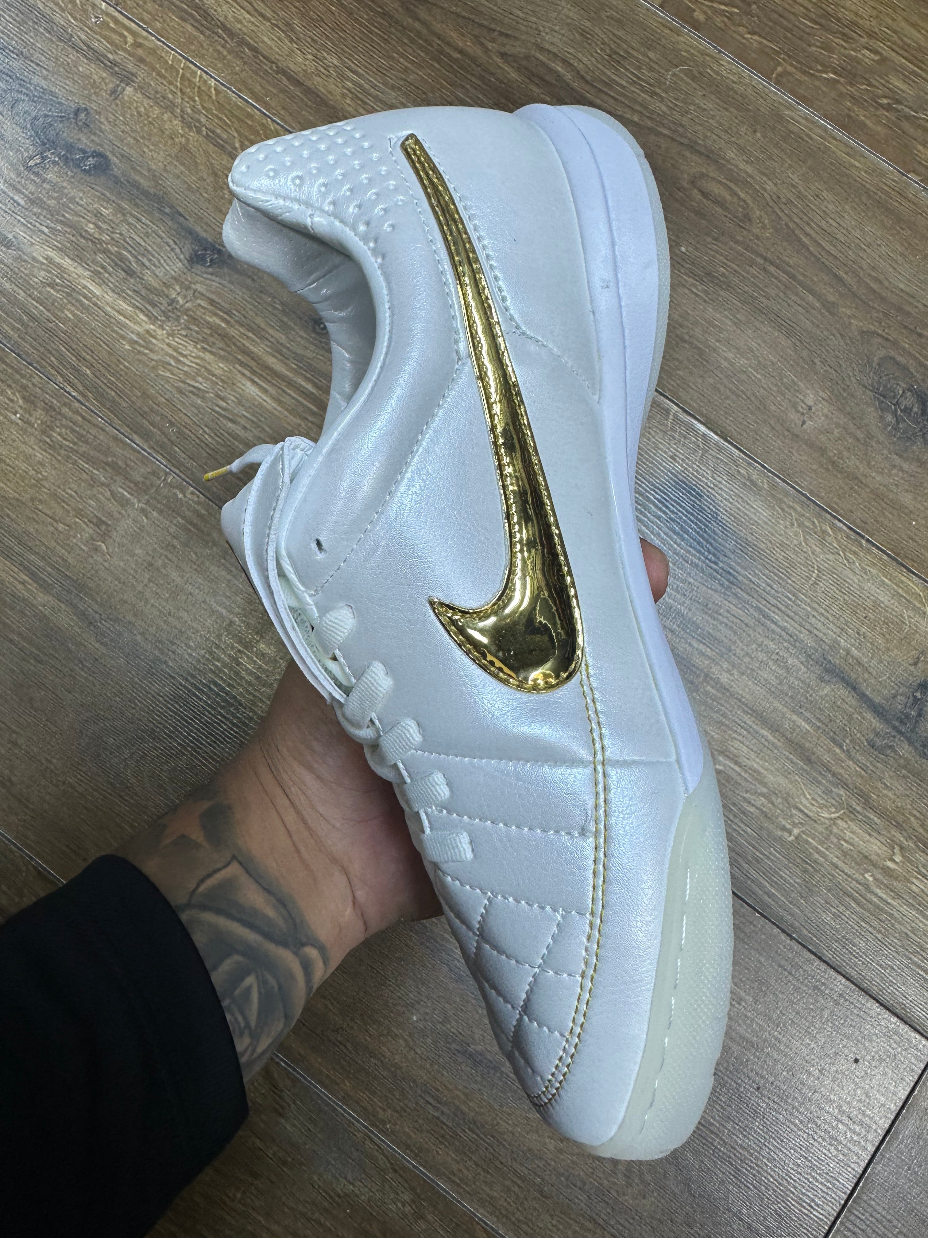 Nike blancas para losa